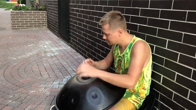 Существое Живо @Irpin - Перфоманс на улице г. Ирпень смотреть онлайн