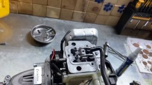 4-х тактный Champion T394FS-2 , триммер интересной конструкции.