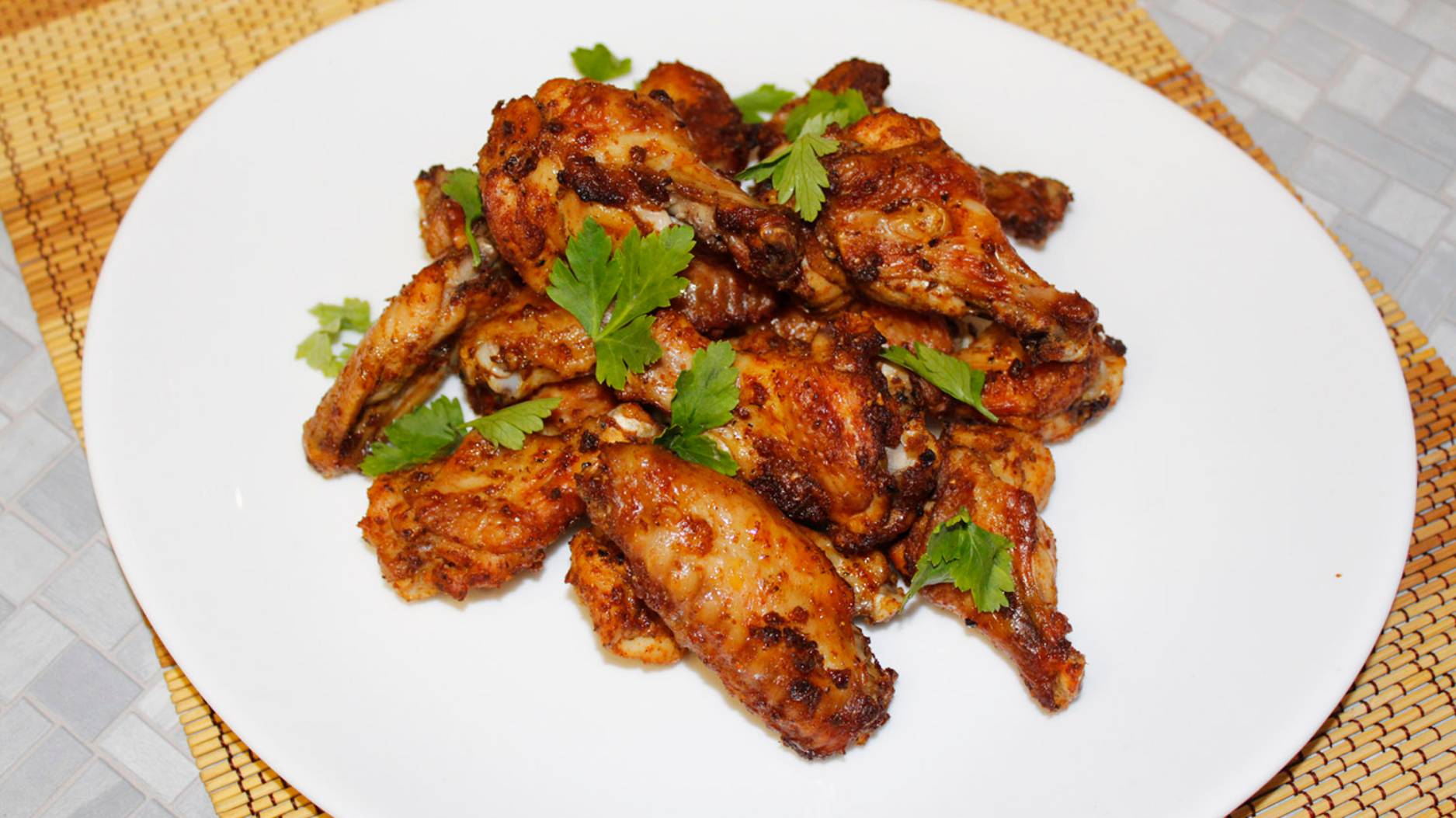 Куриные крылышки в духовке смотреть онлайн