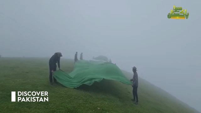 Tribute to Brave Soldiers of Pakistan | Pakistani Flag Raised at Pir Chinasi Top смотреть онлайн