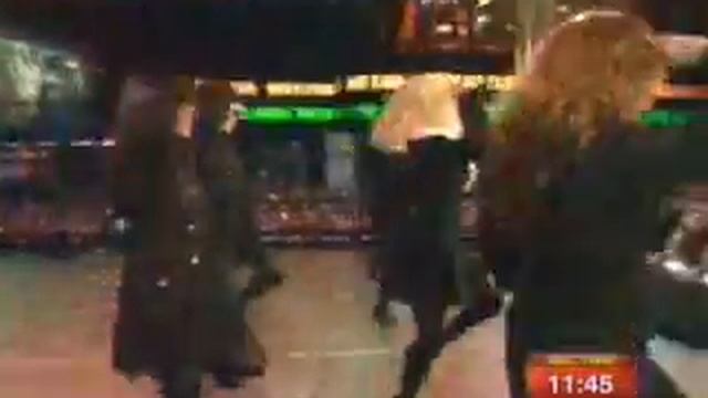 Christina Aguilera - Candyman & Fighter Live In Times Square 31