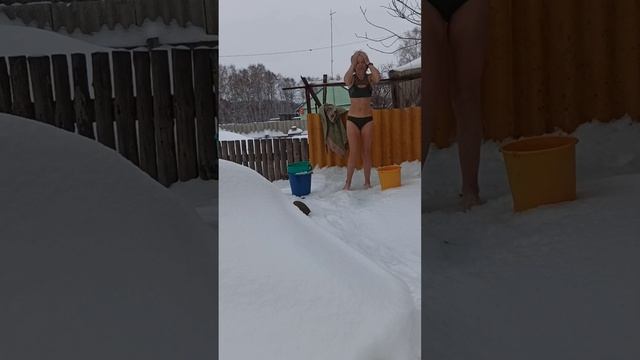 5 марта. - 10С°. Обливание. День 119. Кемеровская область. смотреть онлайн