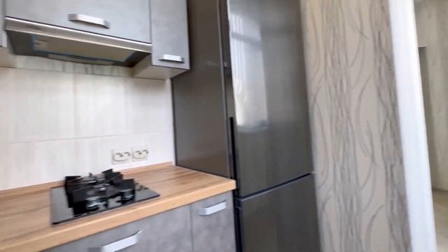Уютная и стильная квартира на пятом этаже. Апартаменты на Метелёва 10/1. смотреть онлайн
