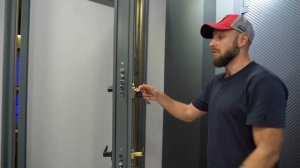 Самая НАДЕЖНАЯ дверь! / На какую входную дверь точно стоит потратиться?