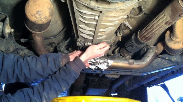 How To Change Manual Transmission Fluid Jeep Wrangler Unlimited Sahara JK 6 speed смотреть онлайн