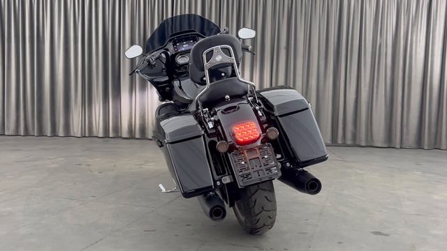 Road Glide ST черный
