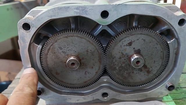 Supercharging the Oldsmobile 260 V8 on a budget Jaguar M112 roots blower draw through carburetor 4. смотреть онлайн