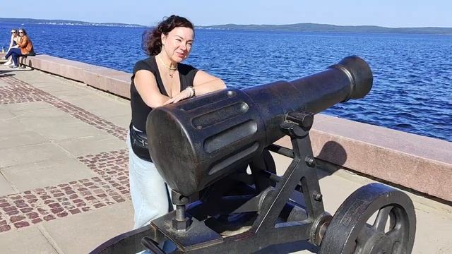 Викуля с пушкой ... Петрозаводск набережная смотреть онлайн