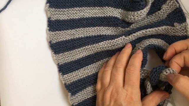 Коса на вязаном полотне. Braid On Knitted Fabric. Örme Kumaş üzerine örgü. Trança Em Tecido De Malha