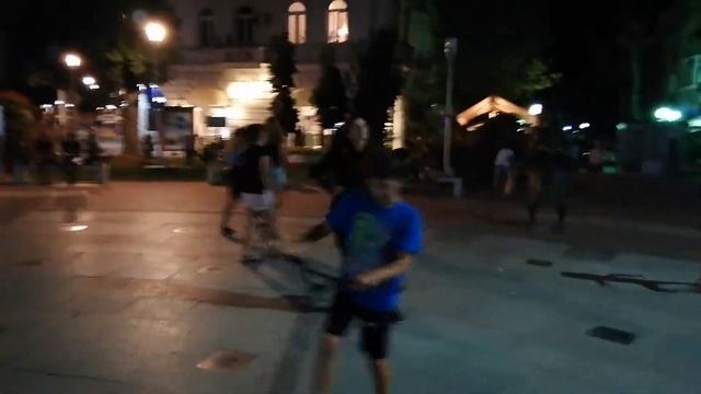 Открылся StarBucks 2018 на пешиходке. Варна. Болгария. смотреть онлайн