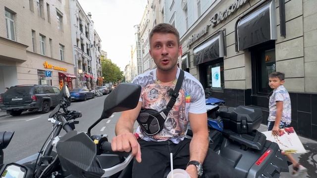 Stels Guepard а центре Москвы на Патриках 🔥🔥🔥 Узнаем мнение людей о квадро движении и квадроциклах смотреть онлайн