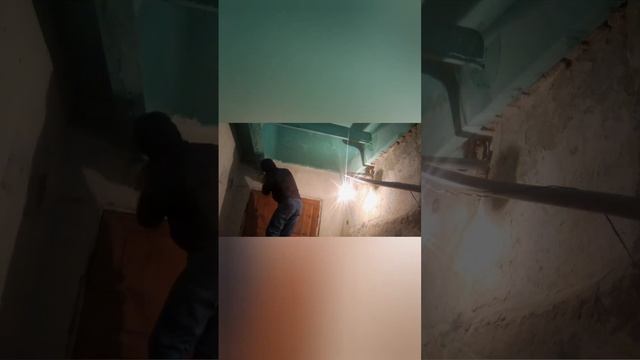 ПОКРАСКА ПОТОЛКА СТУДИИ,ВТОРОЙ СЛОЙ.#ремонт @REGIONTV68 смотреть онлайн