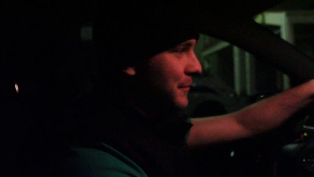 Поздравление с НГ'14 на таможне Россия- Эстония смотреть онлайн