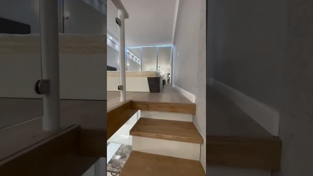 Стильный ремонт, который будет актуален ещё долгое время 👍 #недвижимость #алексейтолкачев смотреть онлайн