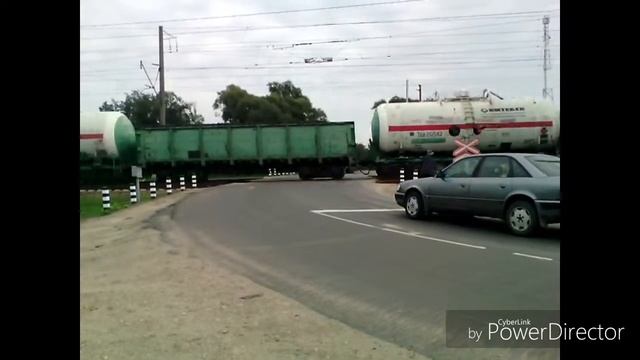 Вл80с и Чс4т на станции Тевли смотреть онлайн
