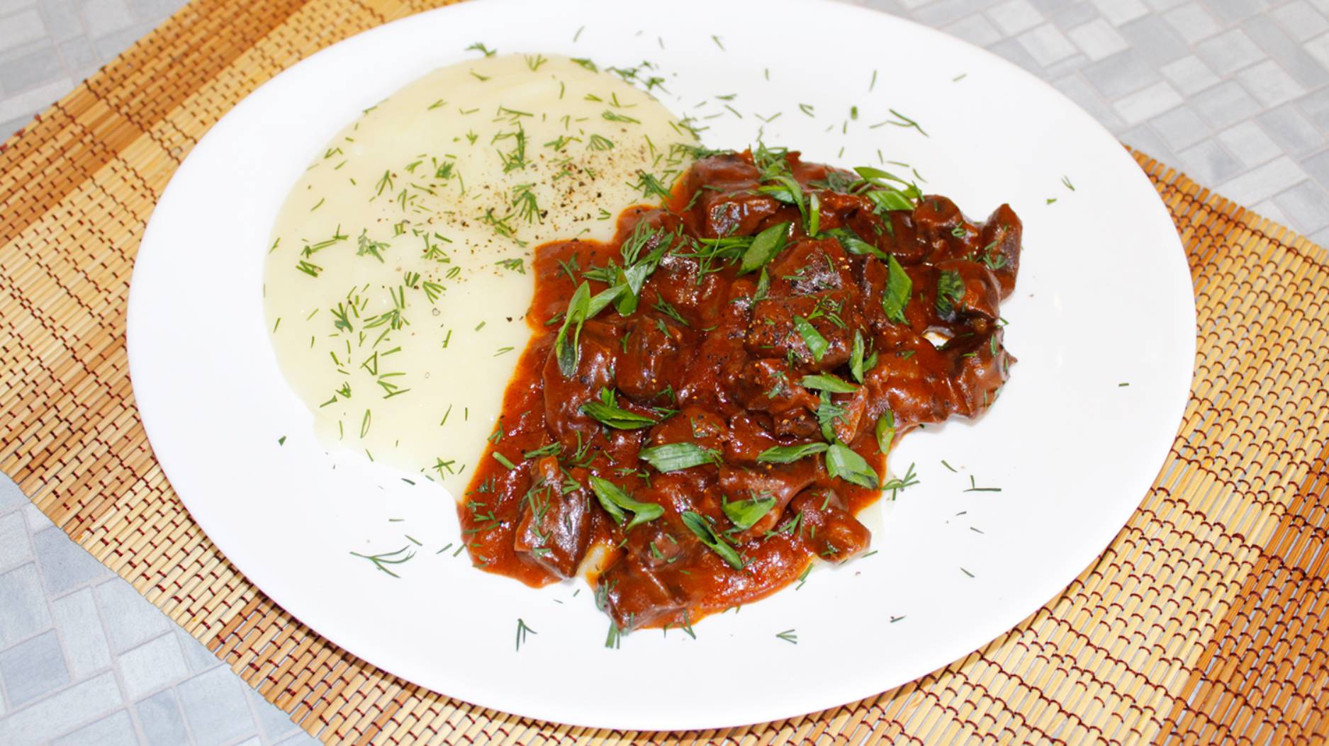 Сердце лося тушенное с луком смотреть онлайн