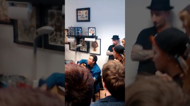 Frnkiero andthe Cellabration Joyriding acoustic live Vancouver, BC @ Unity Tattoo смотреть онлайн