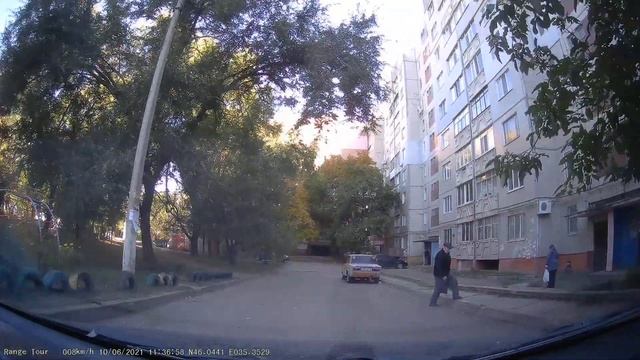 Луганск, кв. Заречный. 2021/10/06 смотреть онлайн