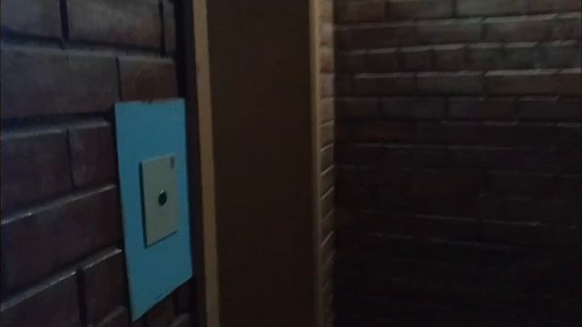 Необычный дом! Лифт(КМЗ 2003 г.в) Сургутская 11 к3 секция К,г.Тюмень. смотреть онлайн