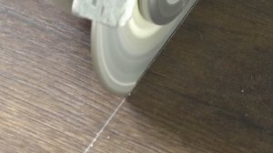 Стык без порожка. Внешний угол из ламината. Секрет идеального реза без сколов.