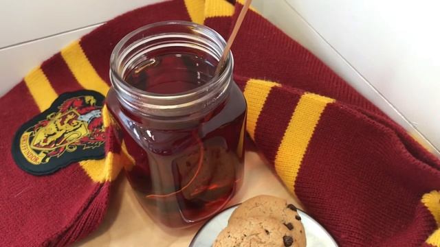 Harry Potter pt. 2 Gryffindor Cran-Apple Cider/Slytherin Passion Fruit Boba смотреть онлайн