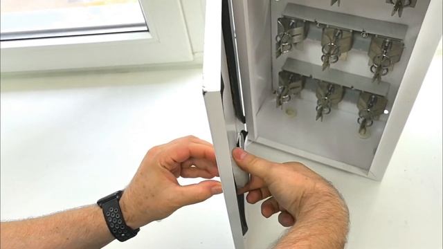 Замок А817М У2, врезной для электрощита, почтового ящика, шкафа и т.д.,18 мм смотреть онлайн