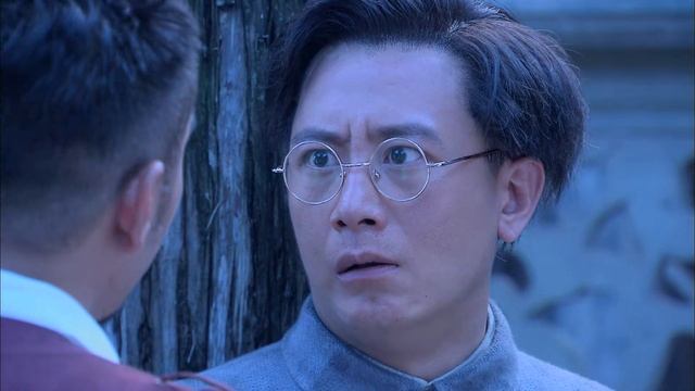 八路找糧食誤闖土匪窩，被當成盜賊抓了起來，還好女英雄及時趕來相救 смотреть онлайн