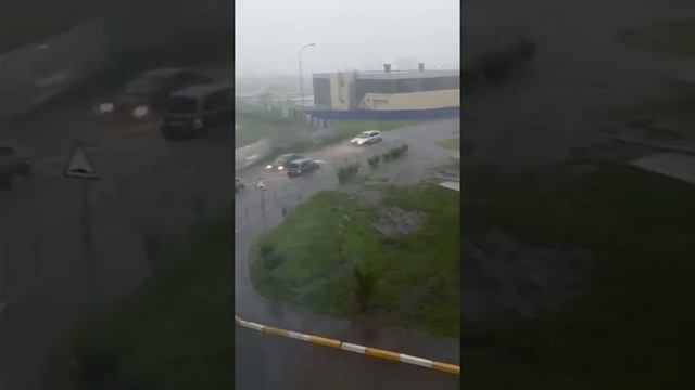 Машины плывут в Ульяновске Потоп Затапливает смотреть онлайн