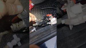 не закрывается дверь Шкода Фабия #shcoda fabia #разборка замка двери Шкода фабия