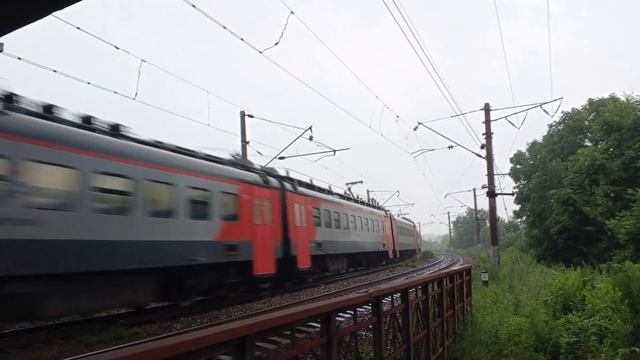 Электропоезд ЭП3Д-0094 с сообщением Смоляниново-Владивосток. смотреть онлайн