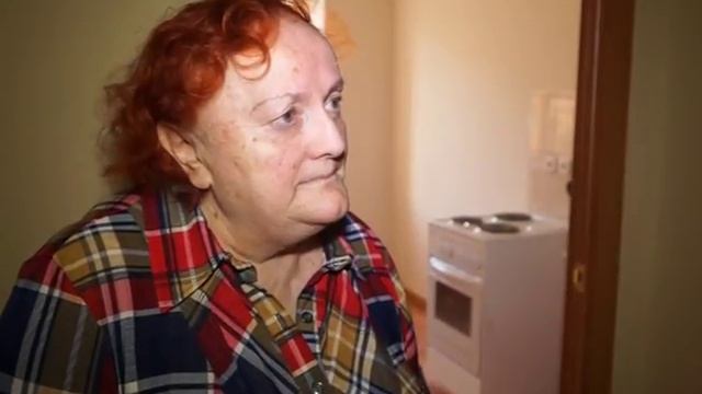 "Ждала 30 лет! Власть менялась, а я ждала" - В Серове выдали ключи от 57-квартирника смотреть онлайн