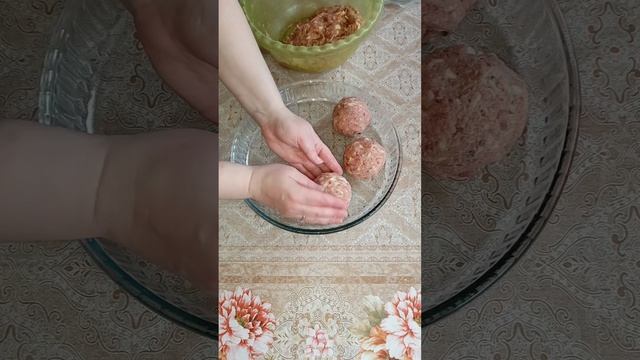 Колобки из фарша с капустой.