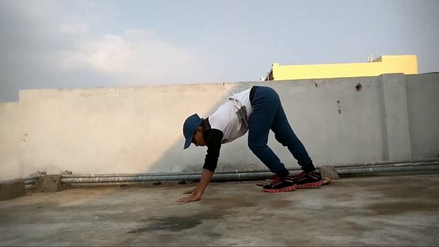How to front handspring Tutorial in Hindi/Learn How to BACKHANDSPRING IN ONLY 5 MINUTES смотреть онлайн