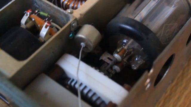 Soviet SPY Radio R-353 ( Р-353 ) - Inside