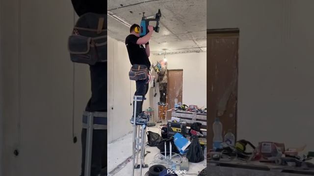 Рабочий процесс #электромонтаж #ходули #электрик #кабельрф #электрикнино #новости #нижнийновгород