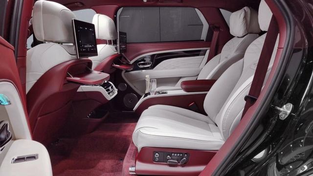 2023 Bentley Bentayga V8 EWB Azure First-Edition By Mulliner