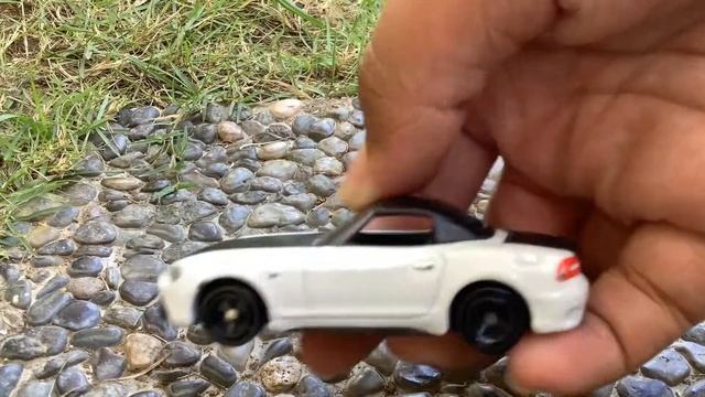 Tomica no. 21 Abarth 124 Spider Review | Cian and Cars смотреть онлайн