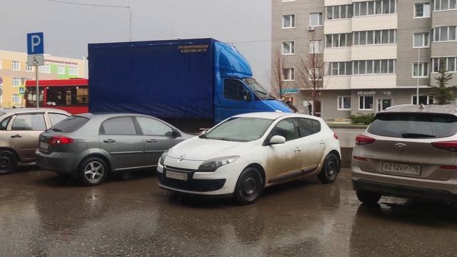 Казань, ул. Гареева 108 (у входа) смотреть онлайн