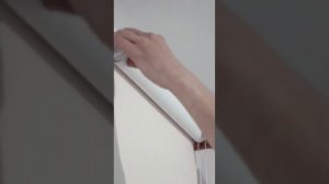 Чем закрыть окна от солнца? Конечно же рулонными шторами или жалюзями😉