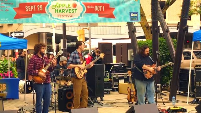 "54-46 Was My Number" Dapper Dan - Ithaca Apple Fest 2017 смотреть онлайн