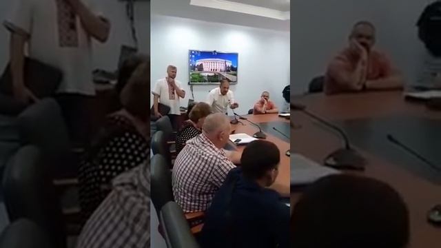 В ХЕРСОНЕ СЕГОДНЯ СОБРАЛИСЬ ЛЮДИ 06.07.18 смотреть онлайн
