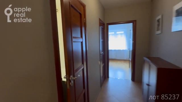 Удобная планировка: 76 кв.м в аренду. 3 комнаты. Современный ремонт смотреть онлайн