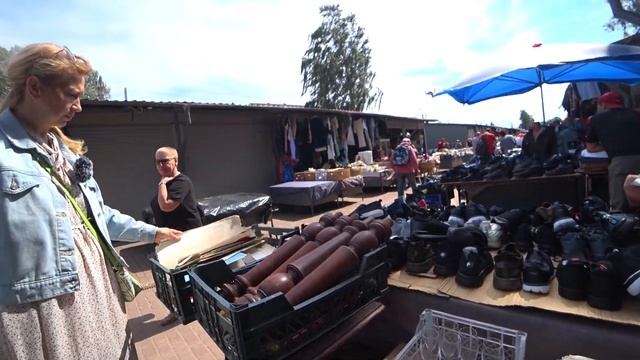 Уделка. Блошиный рынок на Удельной. Цены от 20 рублей.