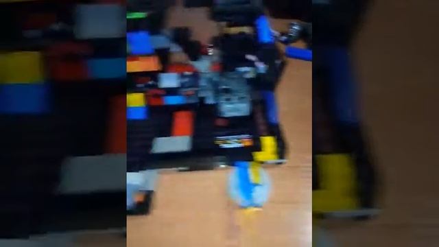 Штаб квартира из лего смотреть онлайн