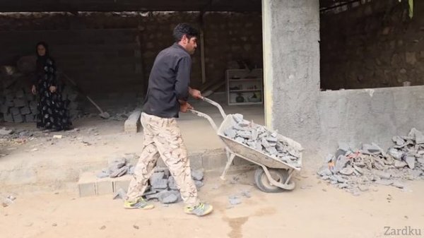 Longing in the heart of the architect for Shahla: the story of the architect's gaze and the longing