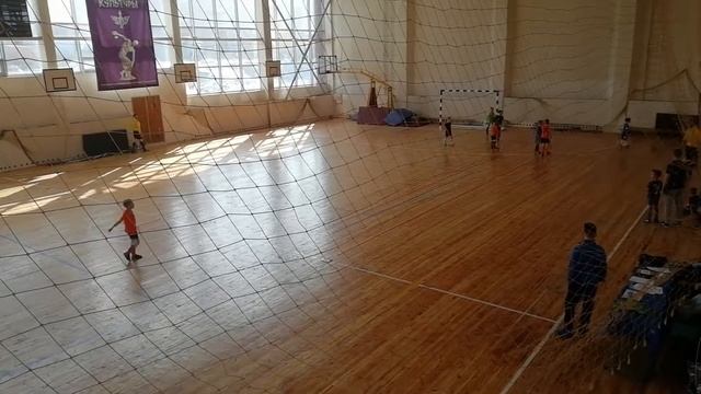 Юниор-ЖБИ 2010-2011 (Матвиенко) - Урал-4, 2-ой тайм, ч.1 смотреть онлайн