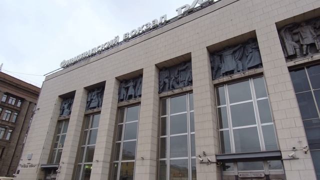 Барельефы Финляндского вокзала