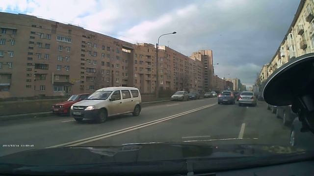 Крутой пешеход на Варшавской в Питере смотреть онлайн