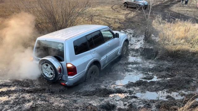 Паджеро, ты ли это 🤭🤔#жиза #сдс #паджеро #оффроад #4/4 #топ #грязь смотреть онлайн