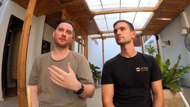 The Man Who Helped Me Start a New Life in Vietnam - Interview With Alex from @ninja.teacher смотреть онлайн